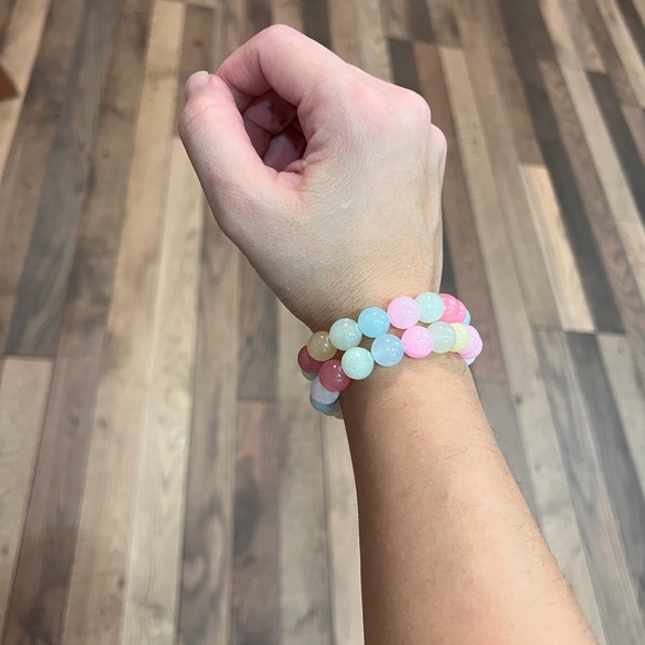 Pastel Beaded Bracelet Set - Picture 3 of 5